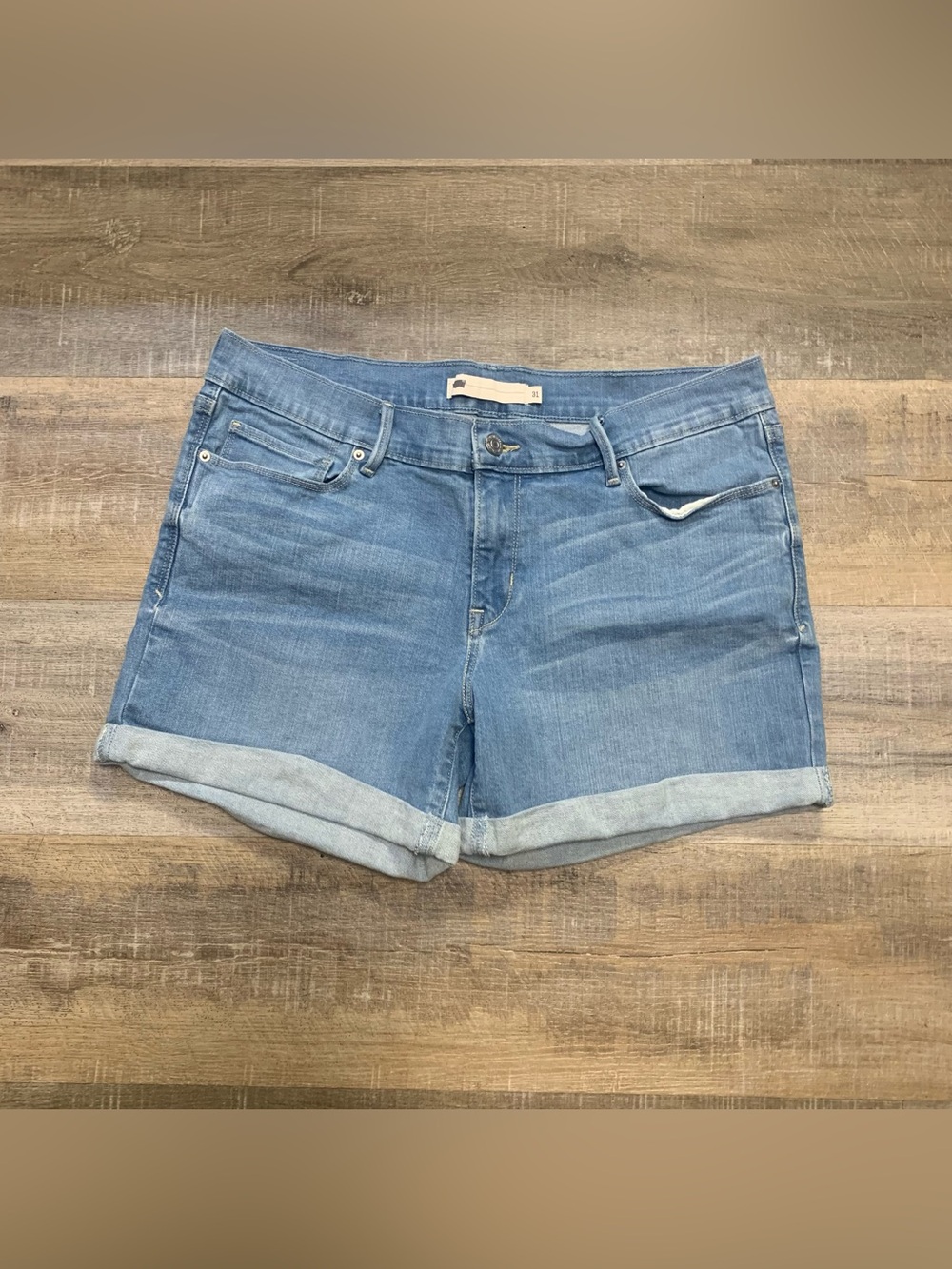 Levi's Women's Blue Stretch Denim Jean Cuffed Shorts Size 31